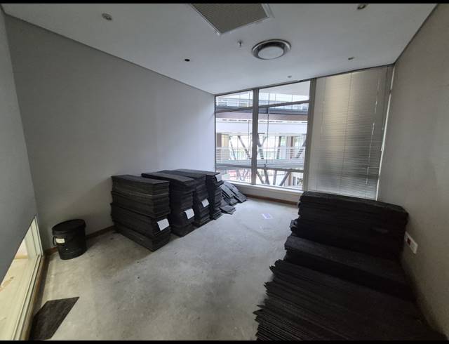 946M² OFFICE TO LET IN SANDTON CENTRAL